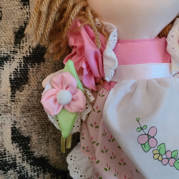 Set of Precious Moments Dolls - Picture 8 of 8